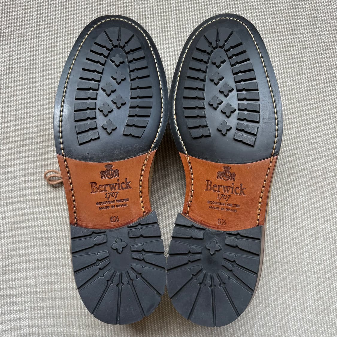 [새제품/255] Berwick 3681 데저트 스웨이드 브로그 윙팁 상품이미지7