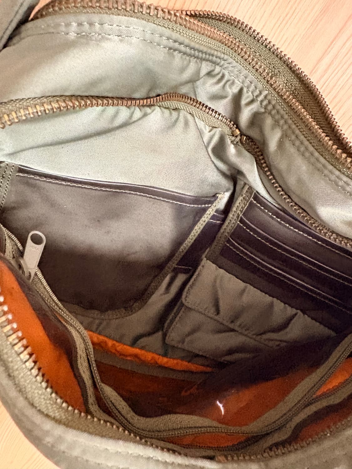 포터 탱커 숄더백 L 세이지 그린 상품이미지5