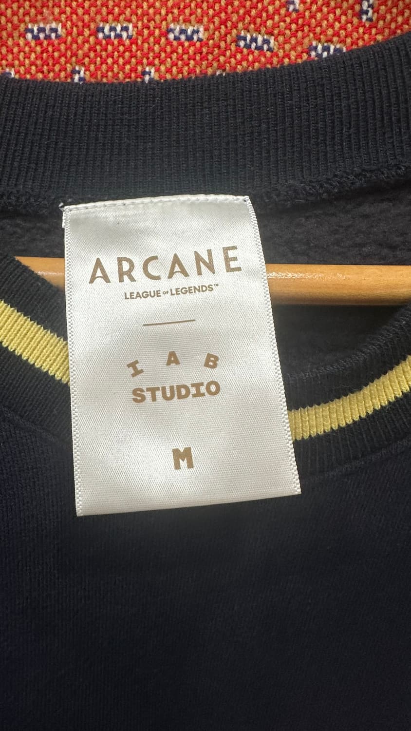 아이앱 스튜디오 x 아케인 필트오버 스웨트셔츠  m 상품이미지4