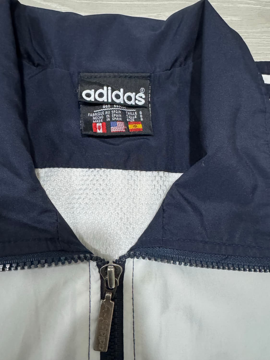 아디다스 올드스쿨 흰검 범고래 빅로고 바람막이 상품이미지5