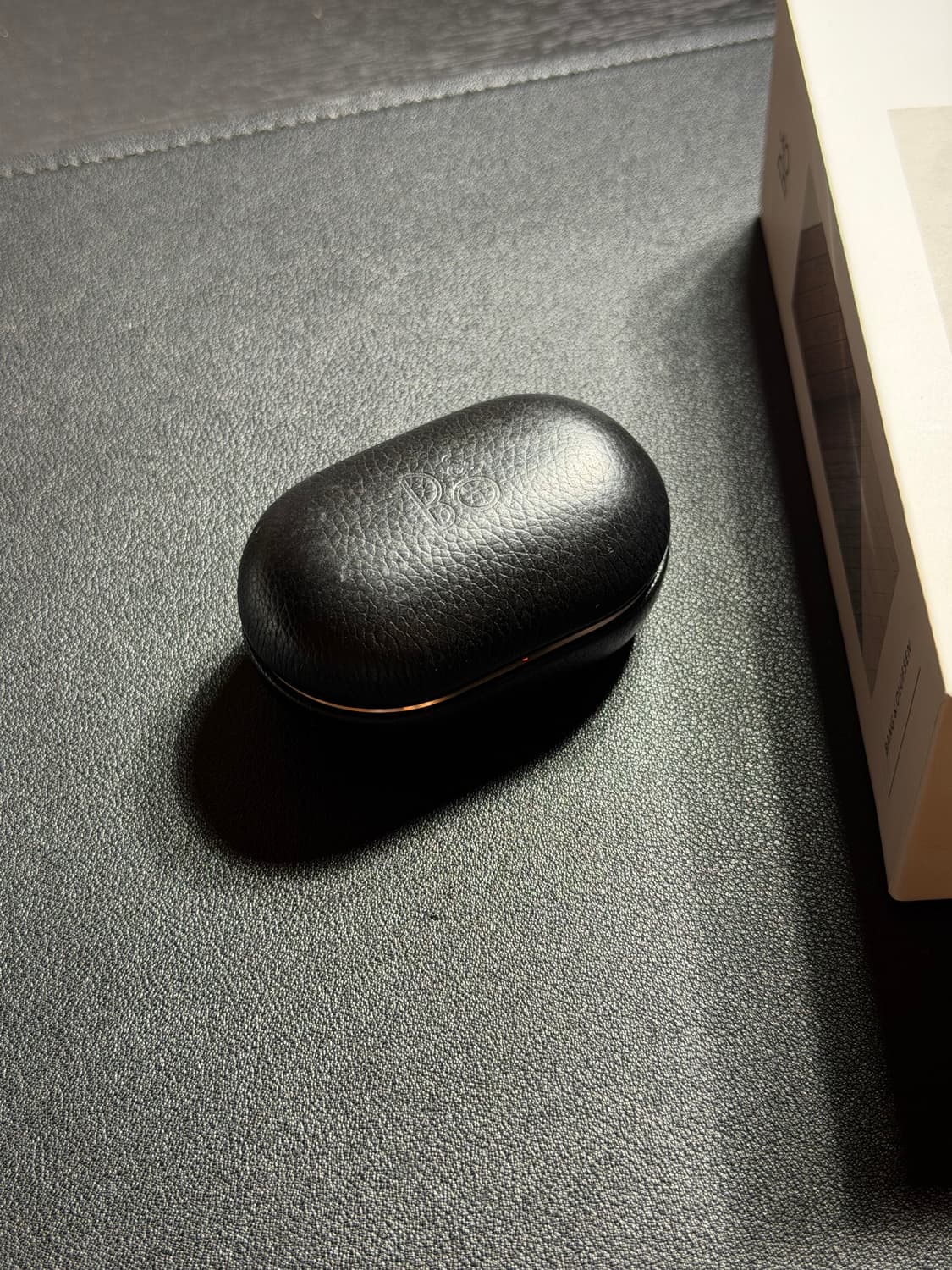 뱅앤올룹슨 Beoplay E8 3.0 무선이어폰 상품이미지2