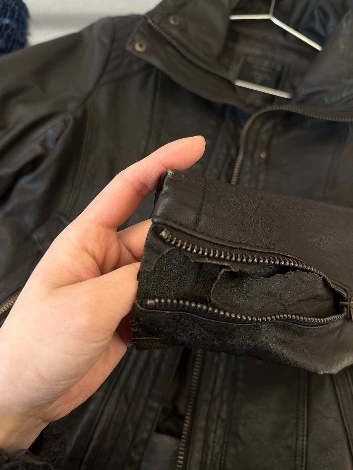 GUESS high neck short leather jacket 상품이미지10