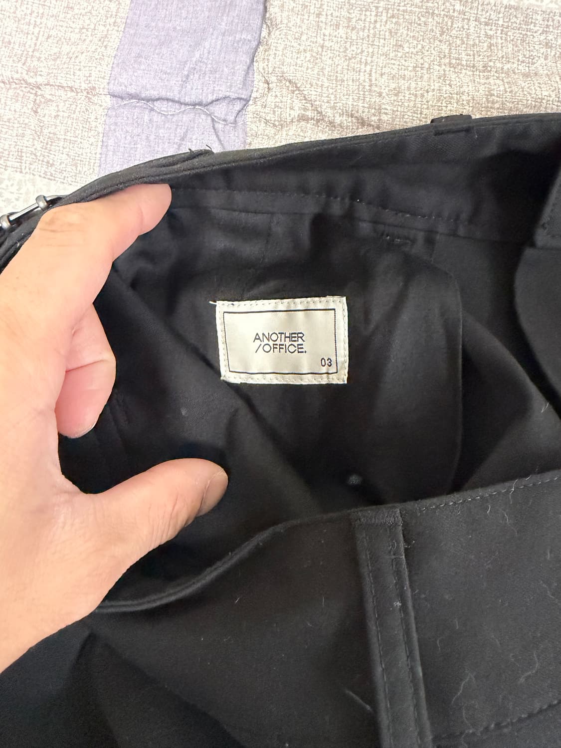 어나더오피스 산티아고 블랙 와이드 팬츠 03사이즈 판매합니다. 상품이미지4