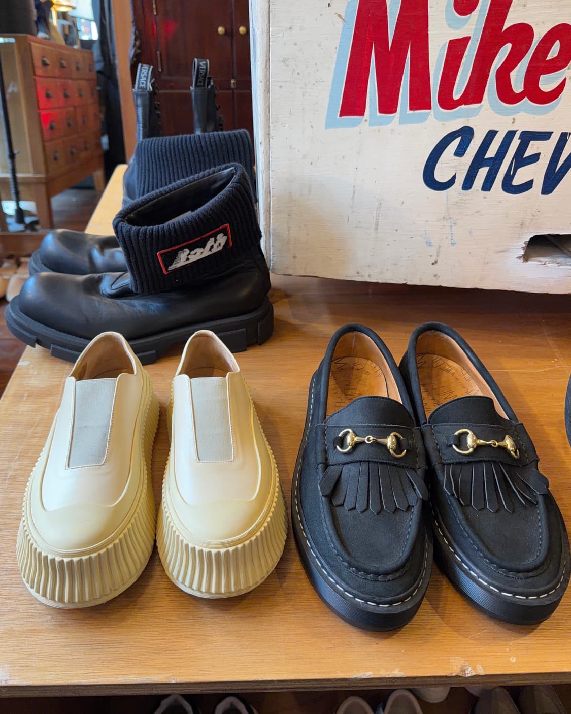 매장 이전 신발 전품목 세일 상품이미지3