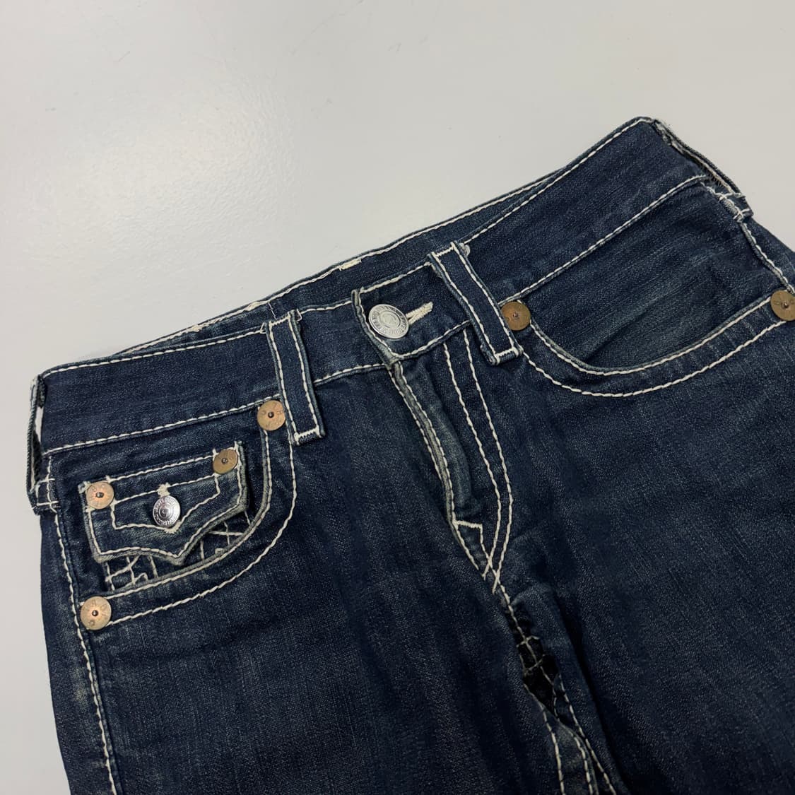 트루릴리전 Y2K 흰색스티치 로우라이즈 데님팬츠 상품이미지4