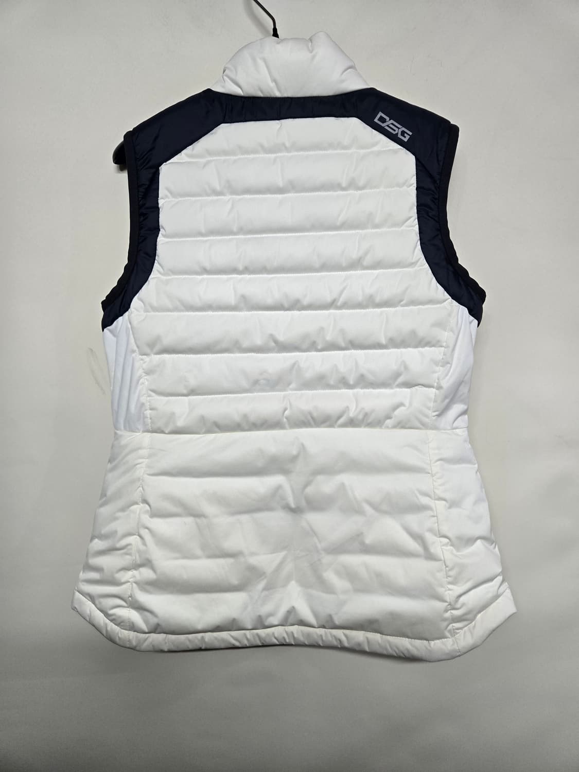 데상트 골프 화이트 /네이비  구스패딩 조끼 + 구스크롭세트M 상품이미지7