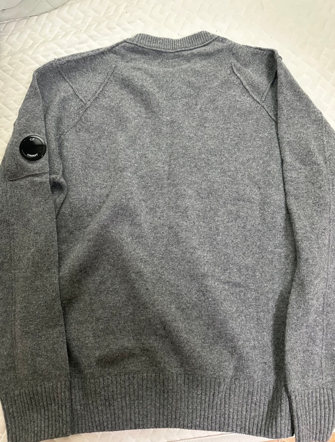 cp컴퍼니 맨투맨니트 상품이미지2