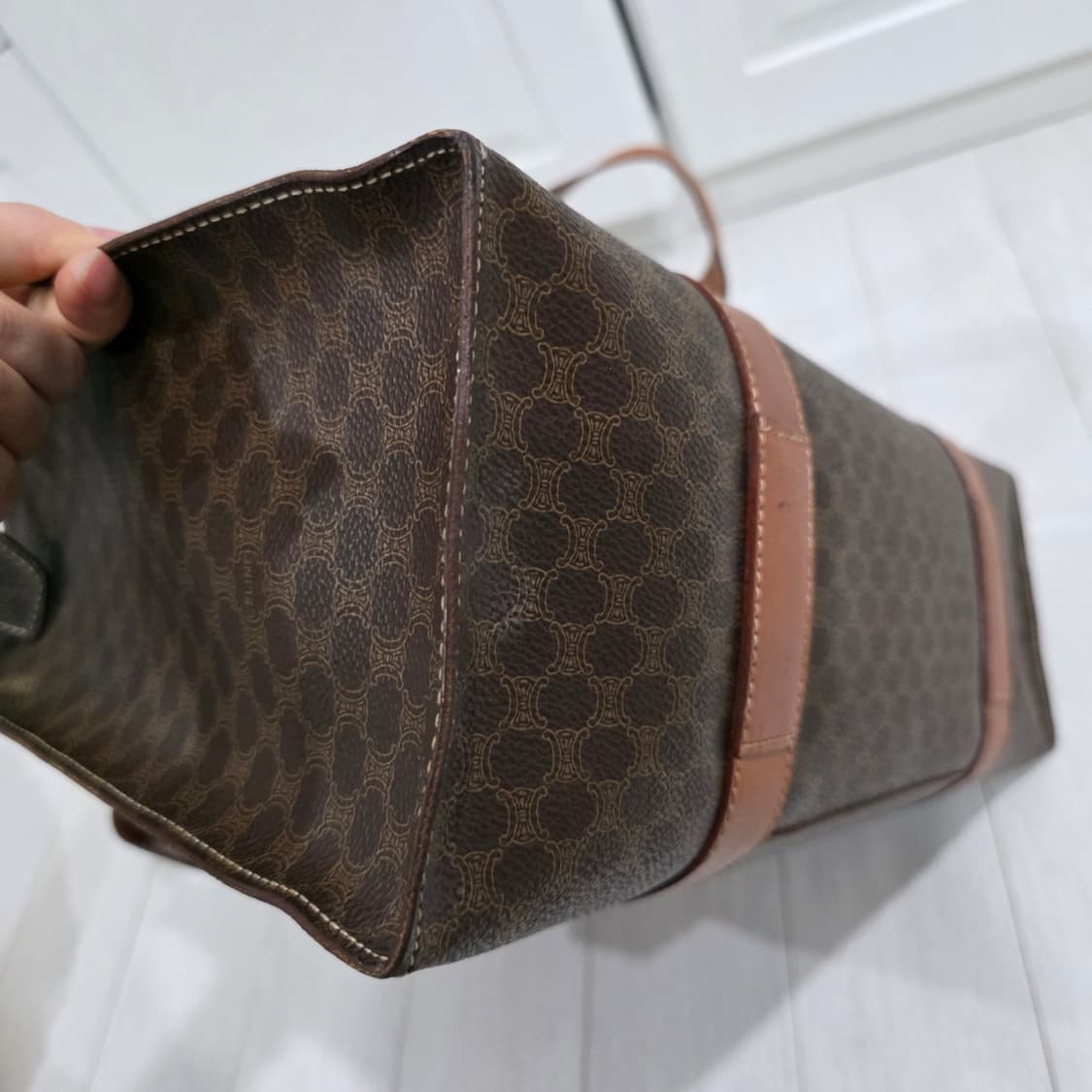 셀린느 마카담 트리옹프 숄더백 쇼퍼백 남녀공용 주우재백 상품이미지9