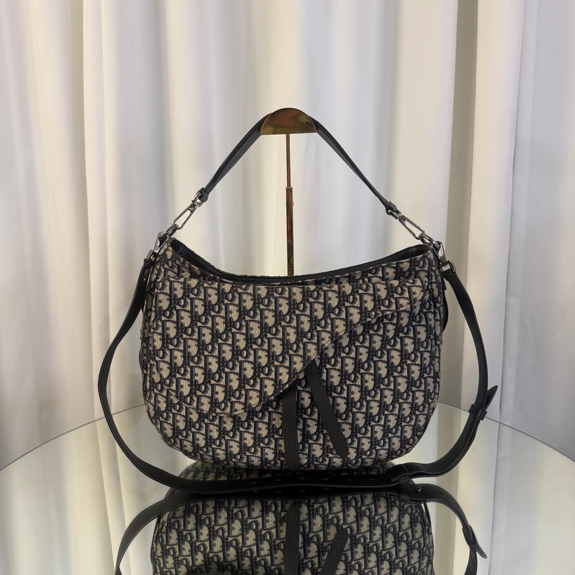 디올 오블리크 새들 소프트백 라지 상품이미지2