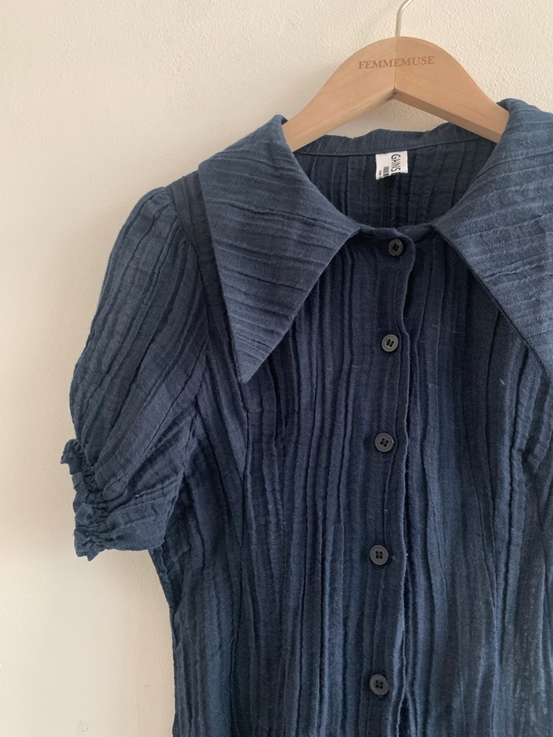 Collar shirts pleats blouse(navy) 상품이미지3