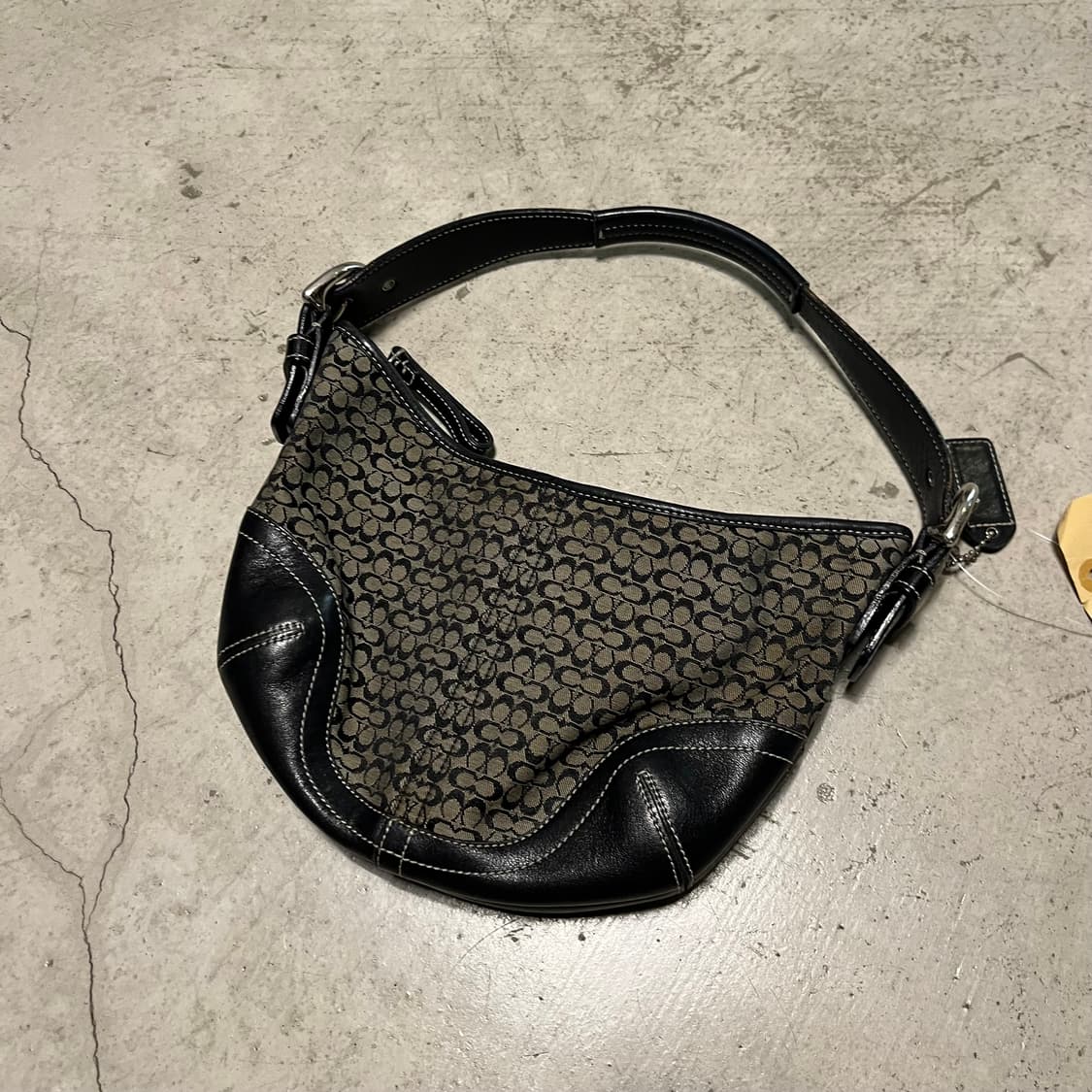 old coach 올드코치 미니 호보백 상품이미지2