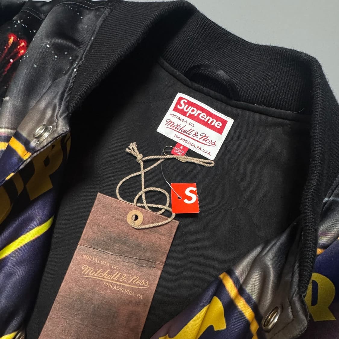 슈프림 22ss week15 미챌 앤 네스 스타디움 사틴 바시티 자켓 상품이미지8