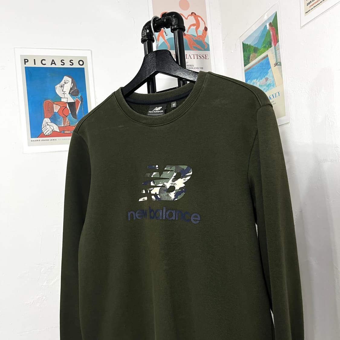 뉴발란스 카모프린팅 로고 맨투맼 상품이미지3