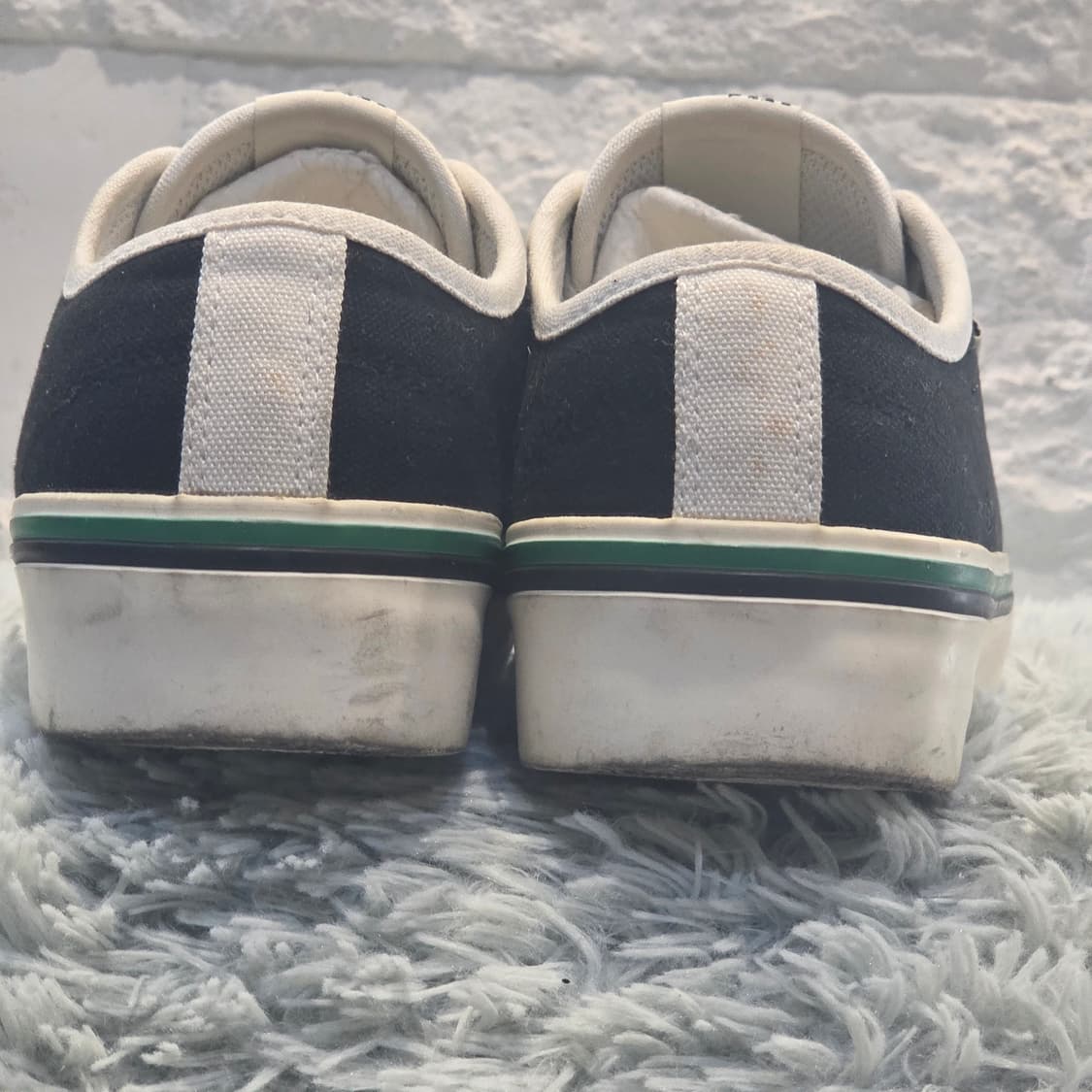 3q-8:휠라 클래식 캔버스 로우 스니커즈 블랙화이트(230mm) 상품이미지3