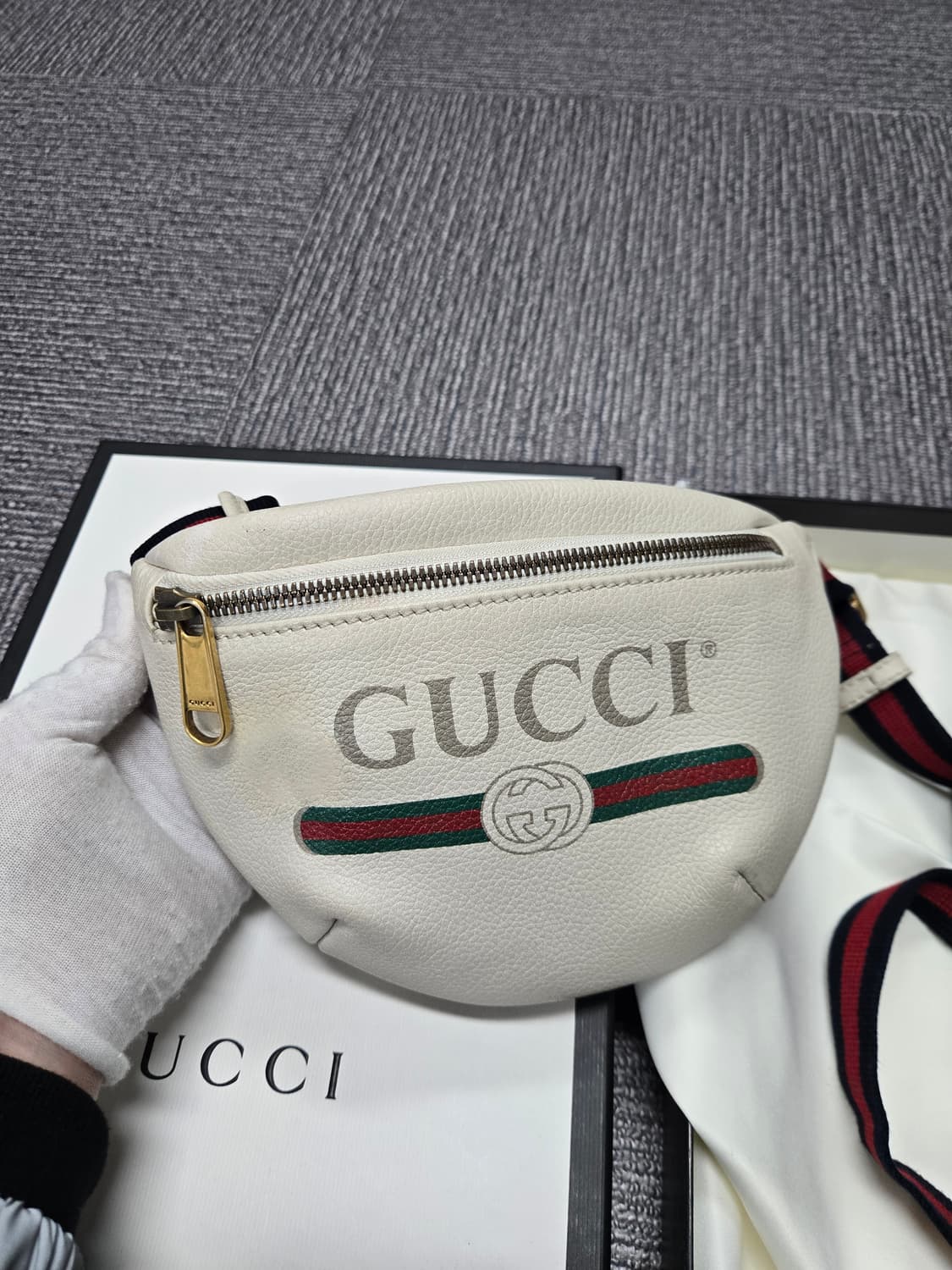 [특가][정품] 구찌 띠로고 벨트백 상품이미지2