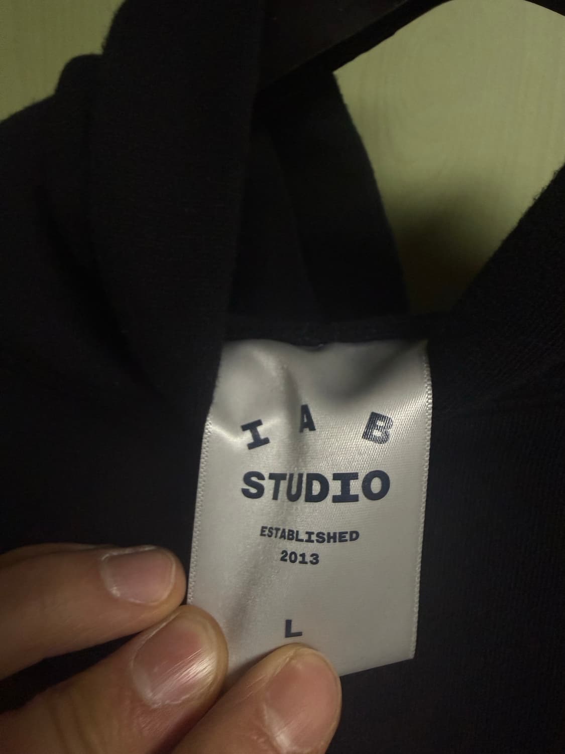 아이앱 스튜디오 아이앱 카모 로고 후드 블랙 L 상품이미지3