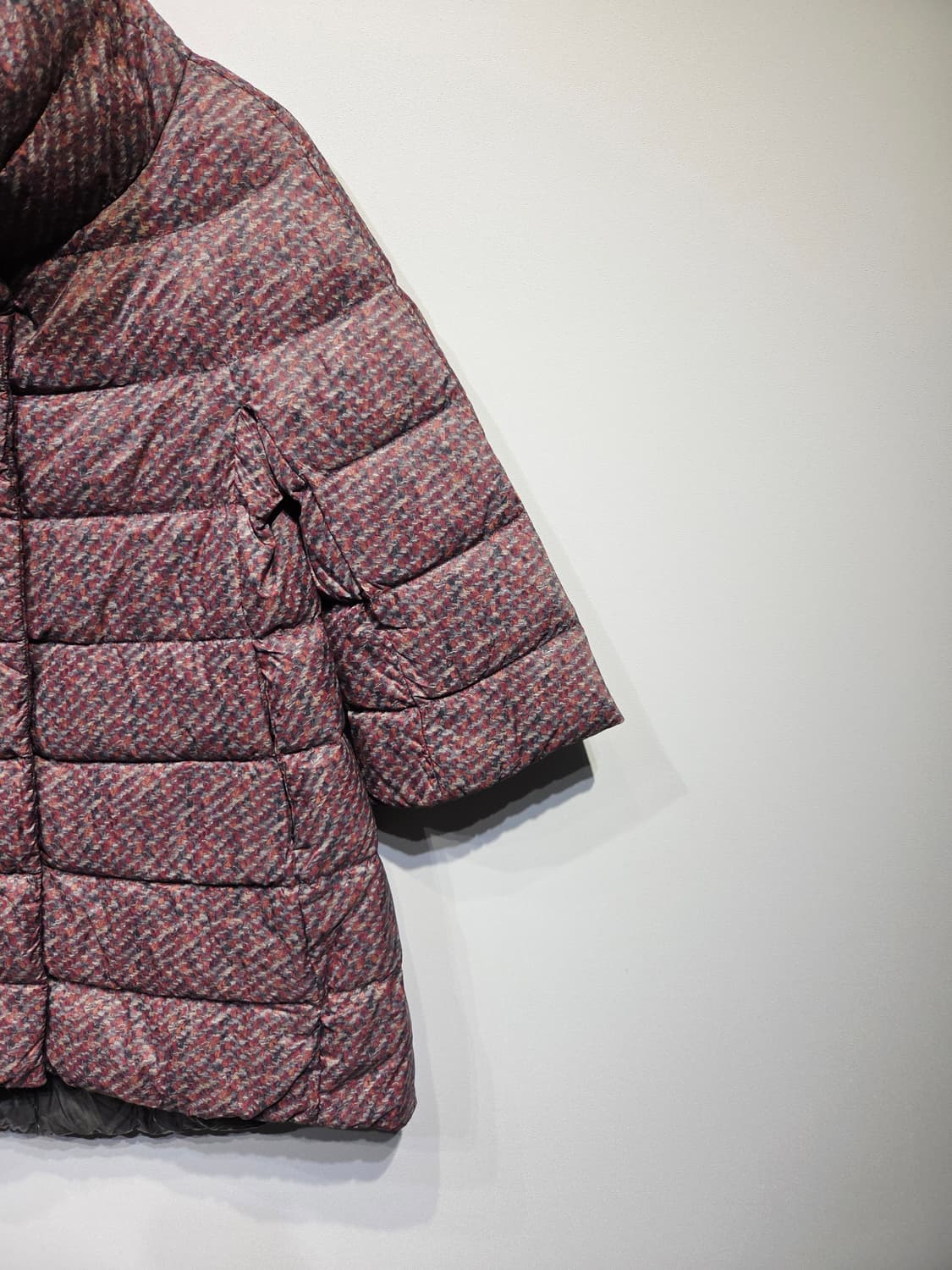 에르노(Herno) 트위드 패턴 7부 하프넥 구스다운 패딩 상품이미지5