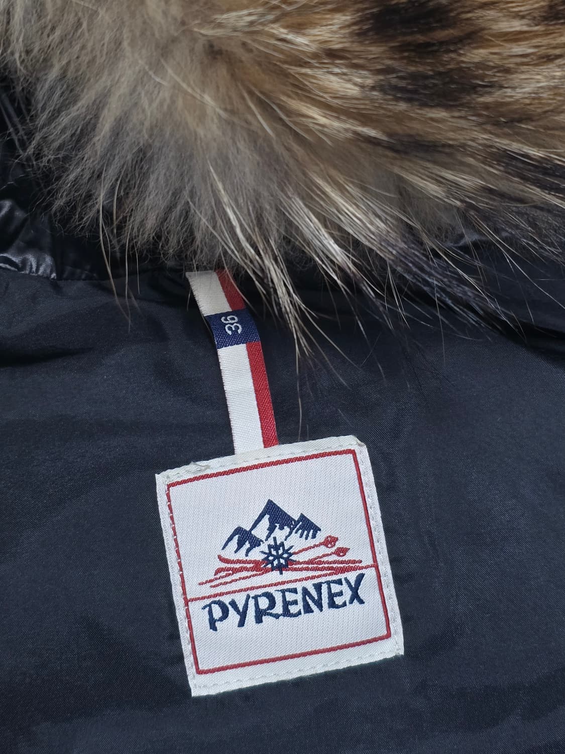 Pyrenex 피레넥스 라쿤퍼 유광 다운 패딩 상품이미지5