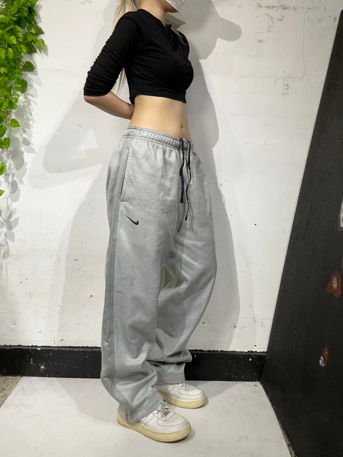 나이키 그레이 와이드 블랙 로고 트레이닝 팬츠 L 상품이미지1