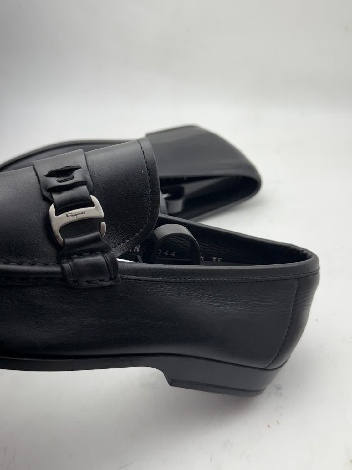 정품)페라가모255 상품이미지2