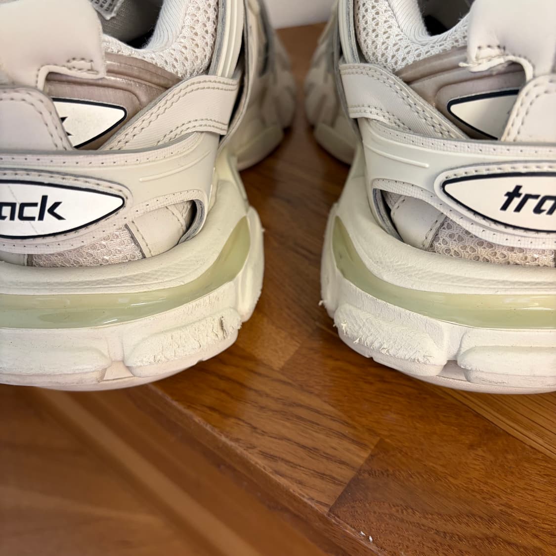 발렌시아가 트랙 스니커즈 베이지 상품이미지6