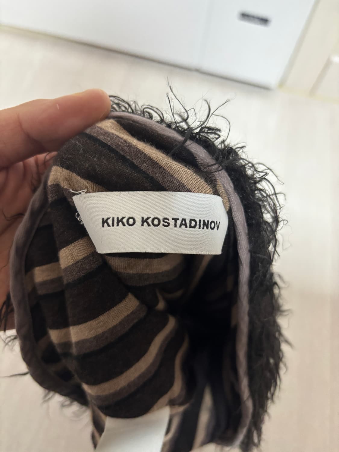 키코 코스타디노브 퍼리 넥 게이터 상품이미지3