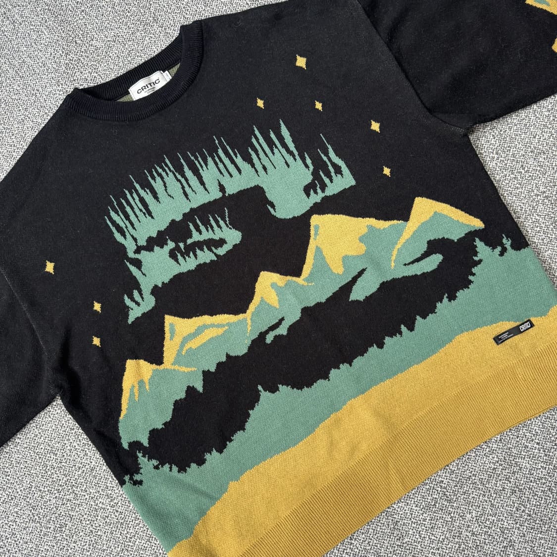 크리틱 캠핑 오로라 니트 상품이미지3