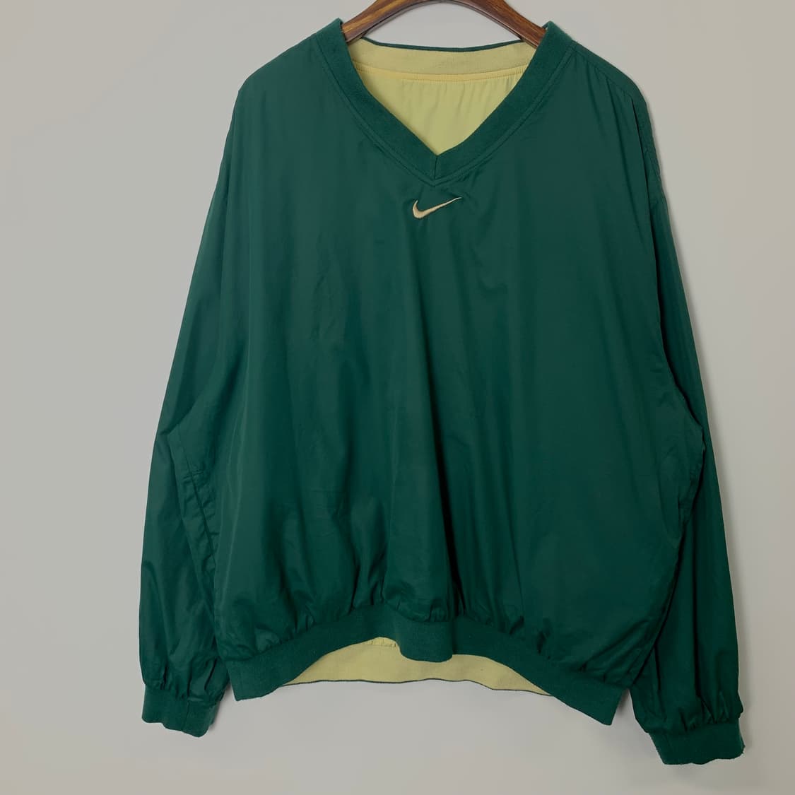 나이키 00s 스우시 브이넥 웜업 상품이미지3