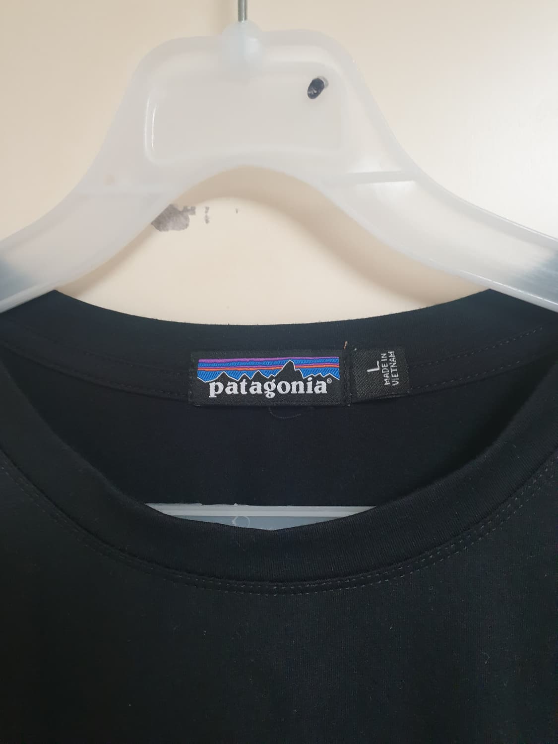 [여성] 파타고니아 블랙 반팔티 L 상품이미지4