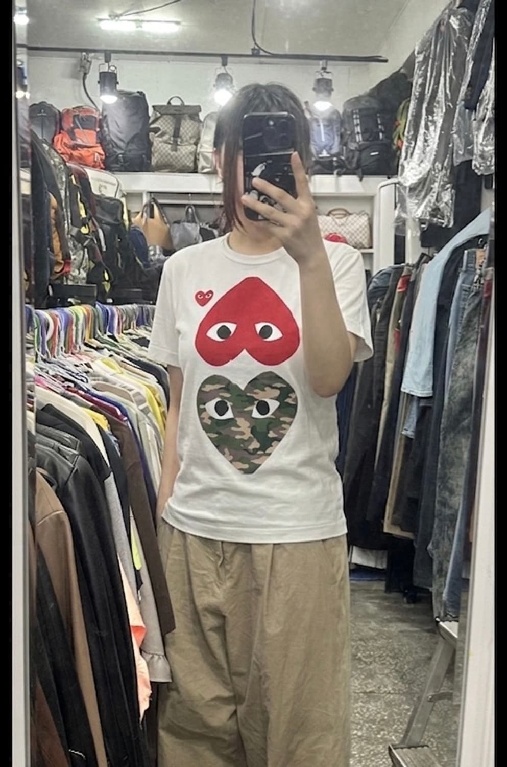 꼼데가르송 카모플라주 업사이드다운 빅하트 티셔츠 상품이미지1
