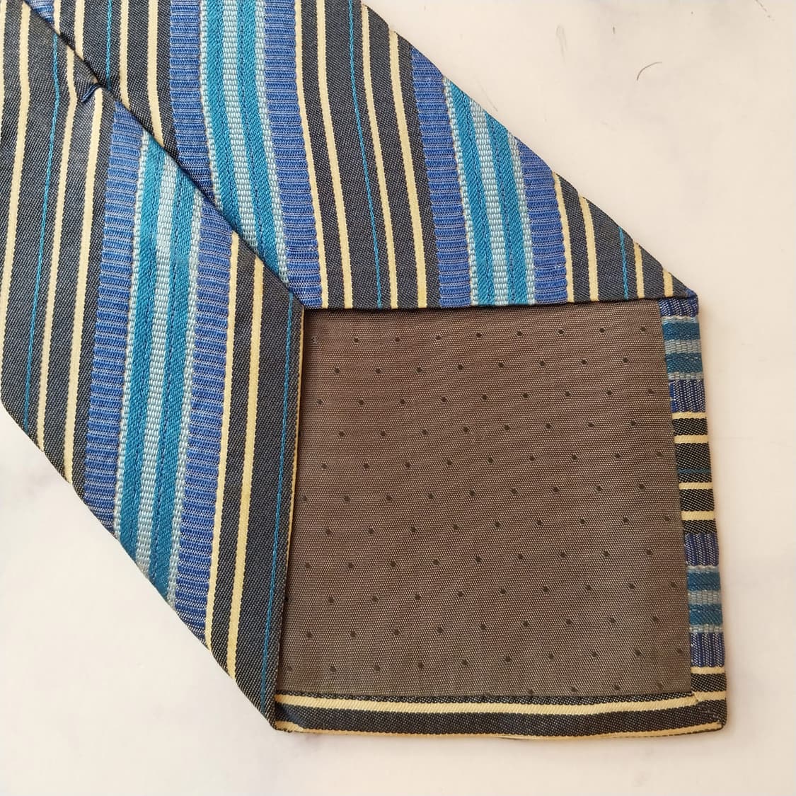 더반 실크 블루 스트라이프 넥타이 9.7cm A등급 k1912
 상품이미지7