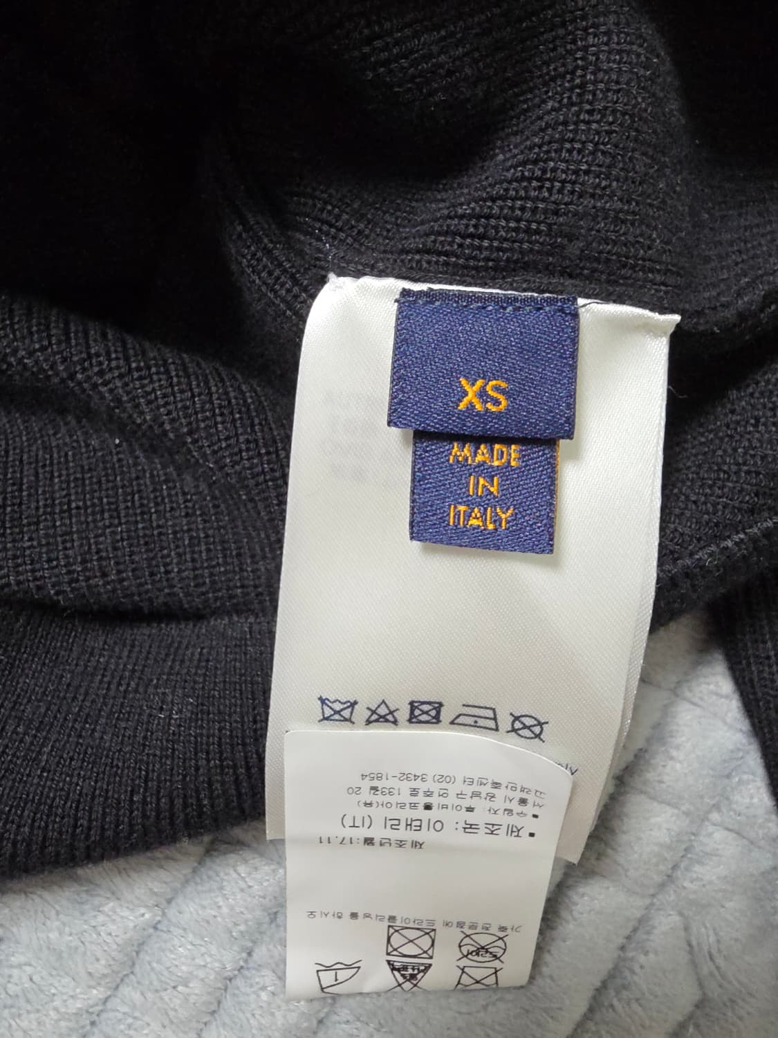 루이비통 블랙 세무 스웨이드 카디건 자켓 상품이미지5