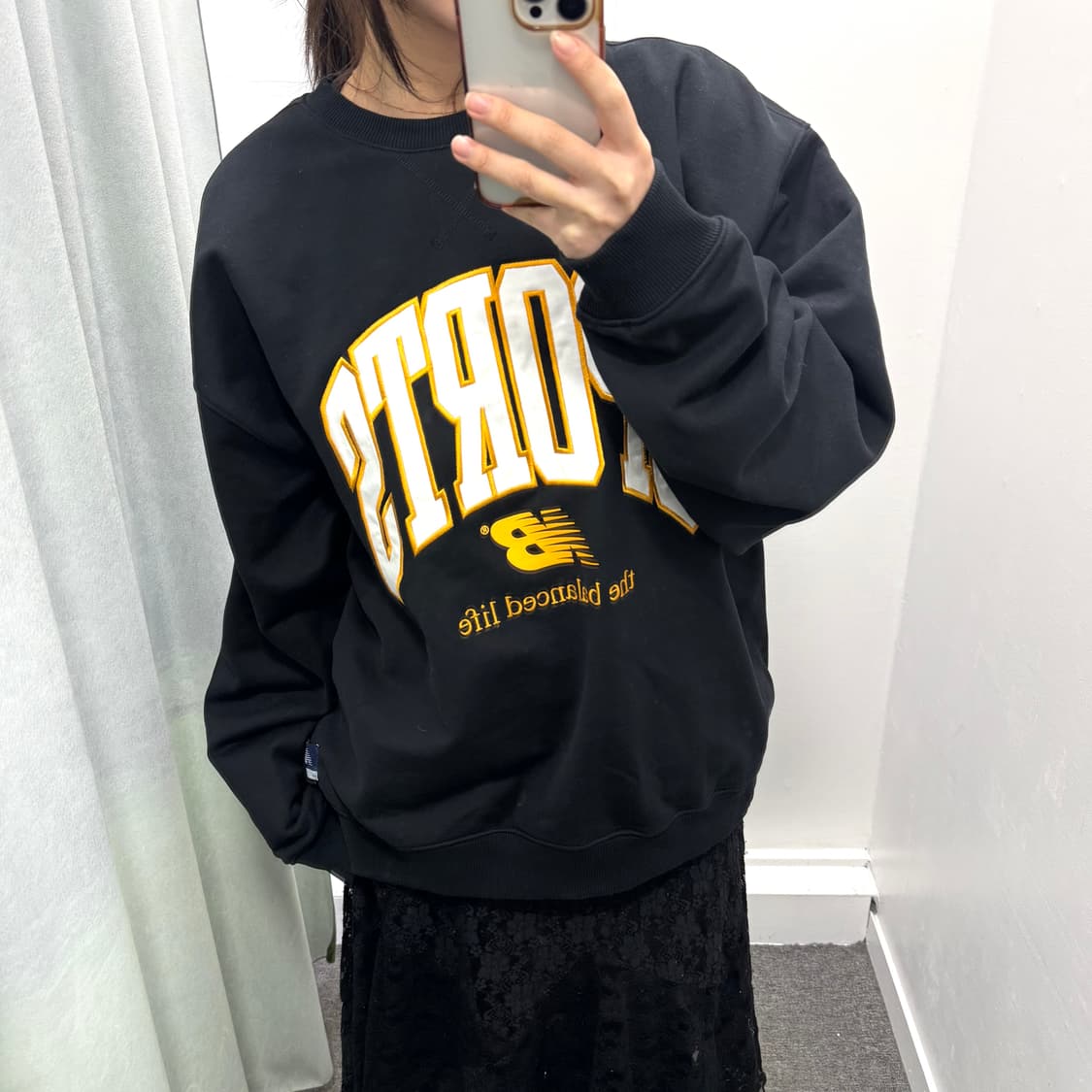 뉴발란스 블랙 스웻셔츠 상품이미지2