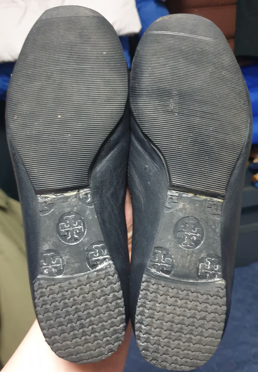 토리버치 금장빅로고 트래블 발렛 플랙슈즈 블랙 (230) 상품이미지4