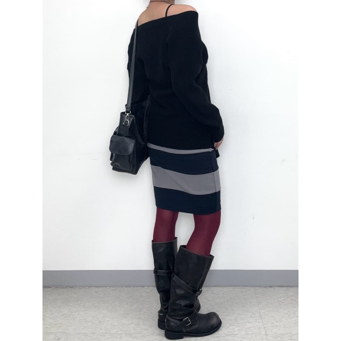 빈티지 블랙 오프숄더 니트 상품이미지4