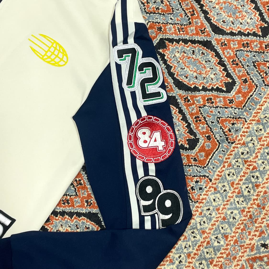 아디다스 오리지널 와펜 디테일 네이비 집업져지 남성110 상품이미지3