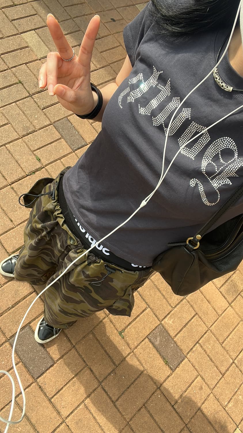 유스크루 yk 민지 티셔츠 차콜 상품이미지4