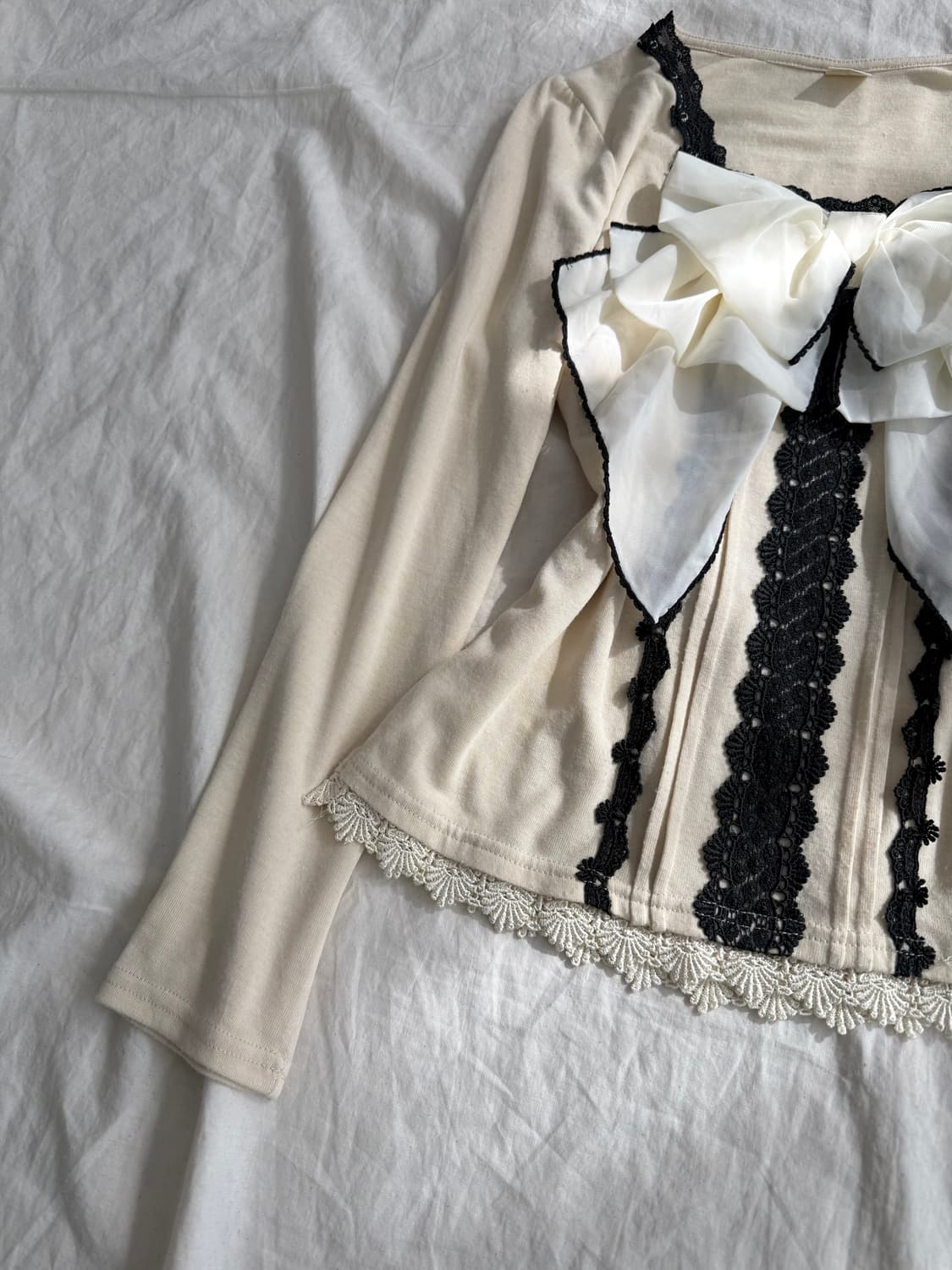 엑시즈팜 옐로우베이지 로걀 왕리본 블라우스 탑 상품이미지3