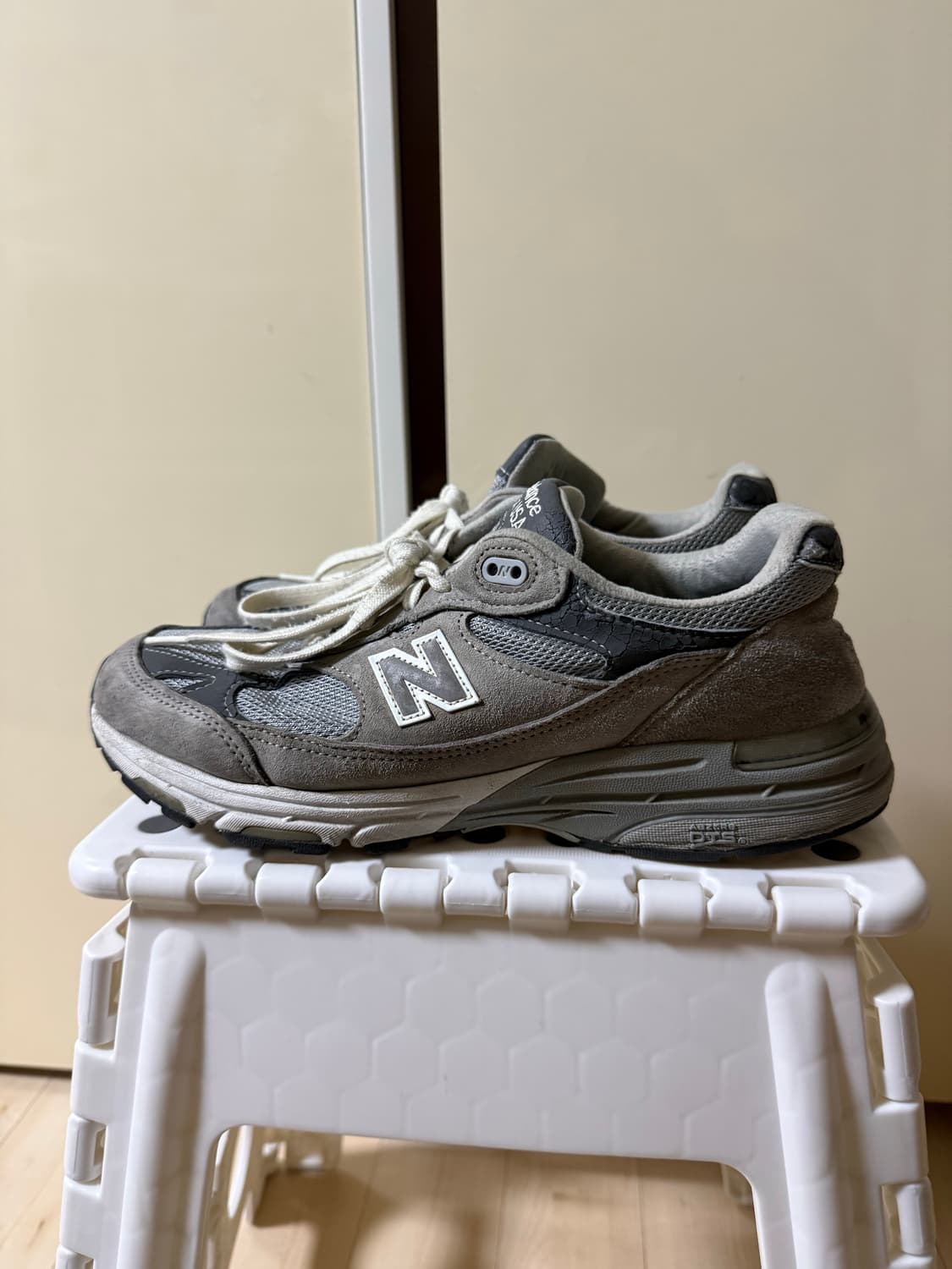 뉴발란스 WR993GL 발볼 B 270사이즈 상품이미지2