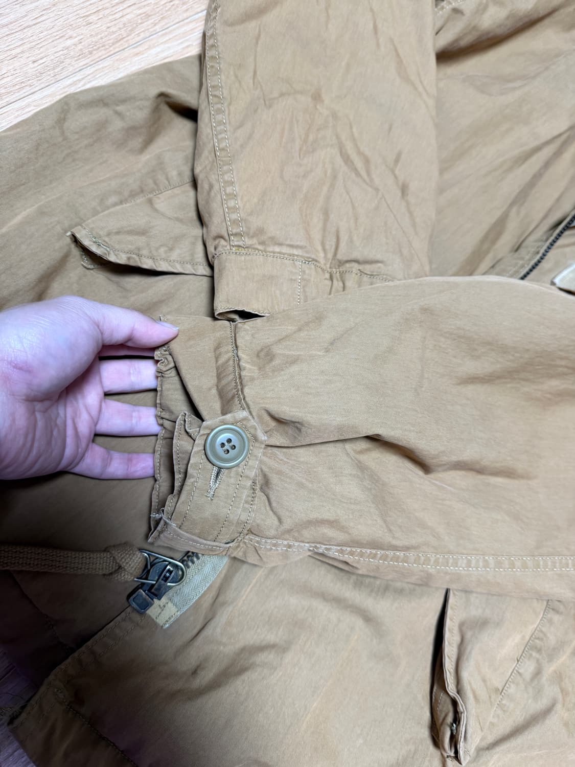 블라인드파일즈 밀스팩 파카 1사이즈 팝니다. 상품이미지2