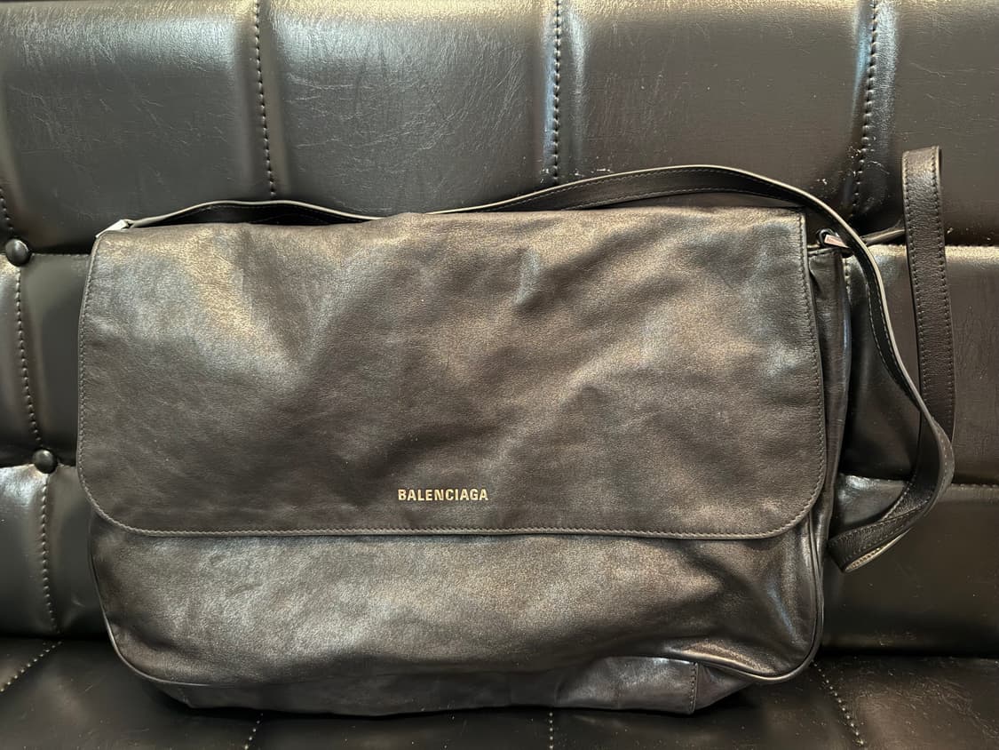 (새상품) 발렌시아가 메신저백 블랙 상품이미지2