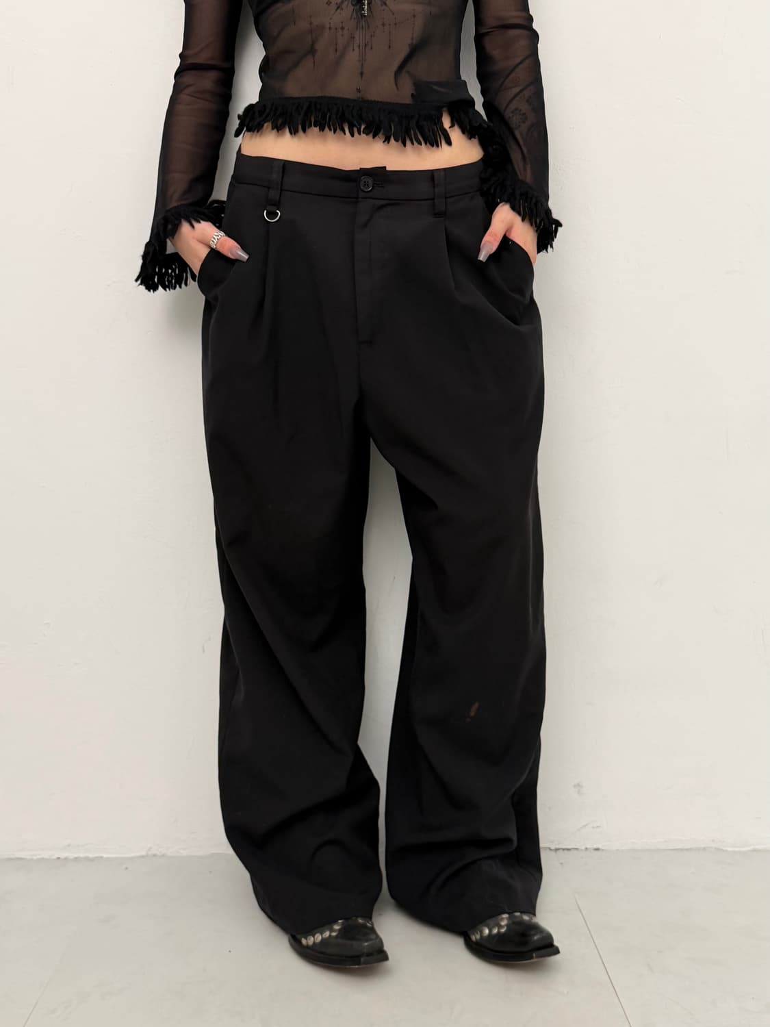 블랙 와이드 핀턱 슬랙스  상품이미지2