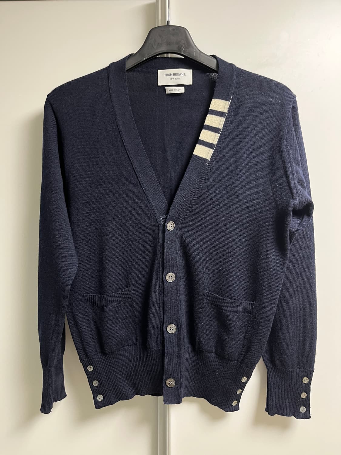 톰브라운 네이비 울가디건 상품이미지1