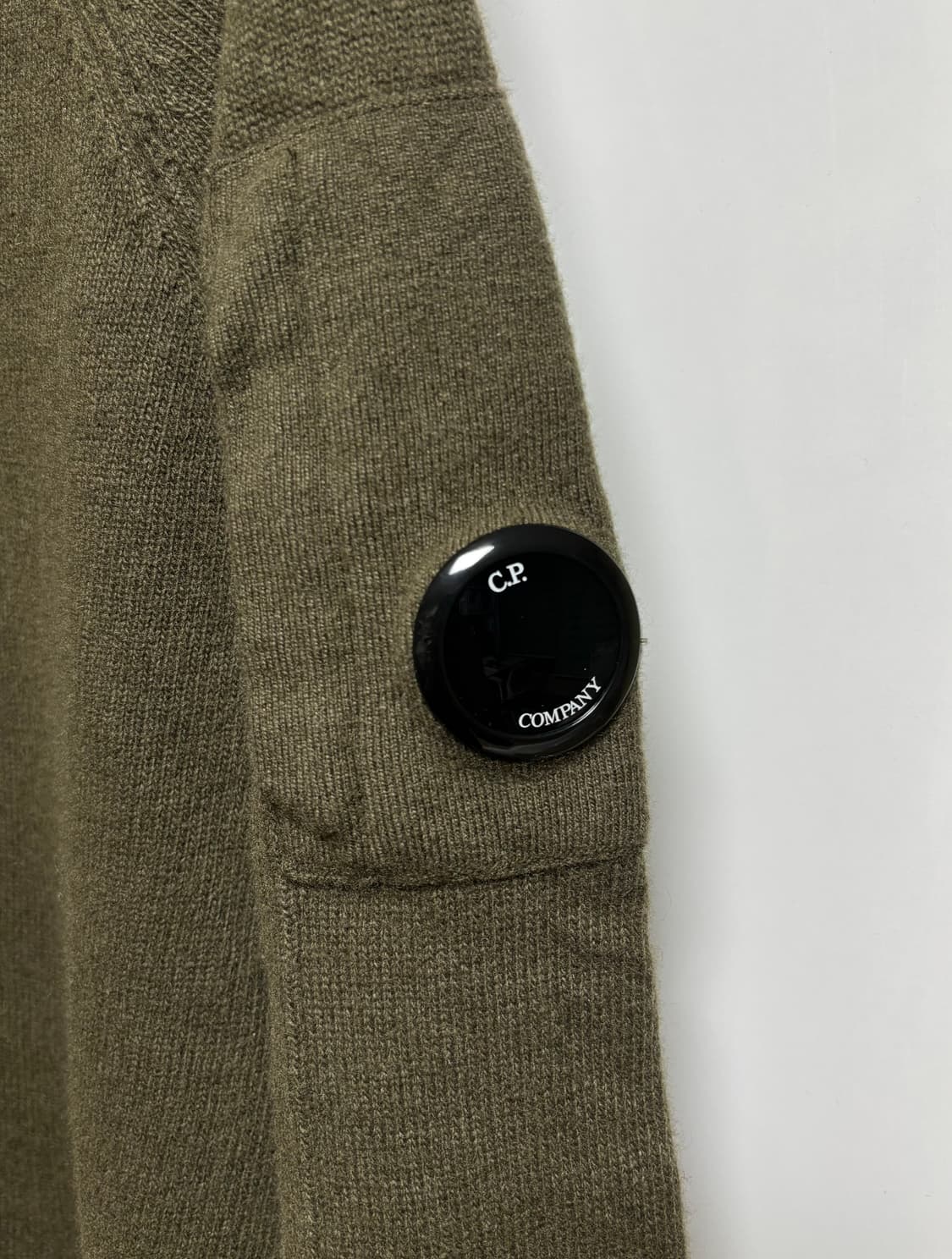 C.P컴퍼니 가먼트다잉 니트 카키 상품이미지3