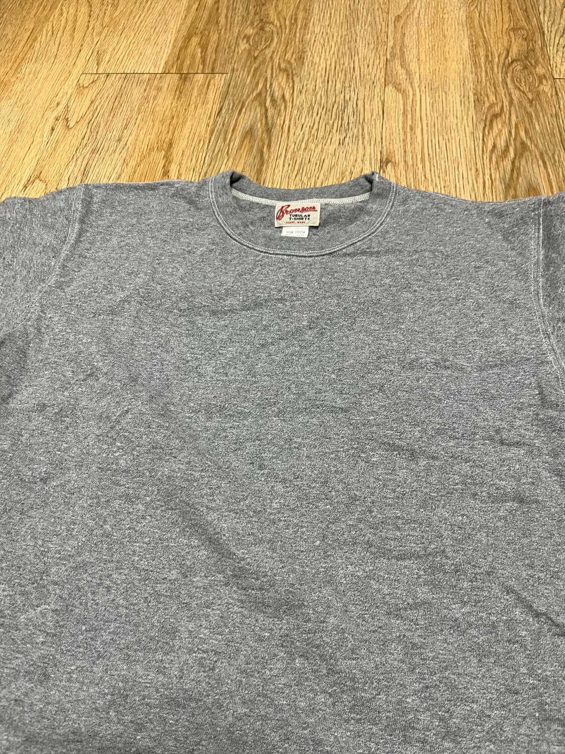 브론슨 톰킨스 튜블라 티셔츠 멜란지 그레이 상품이미지3