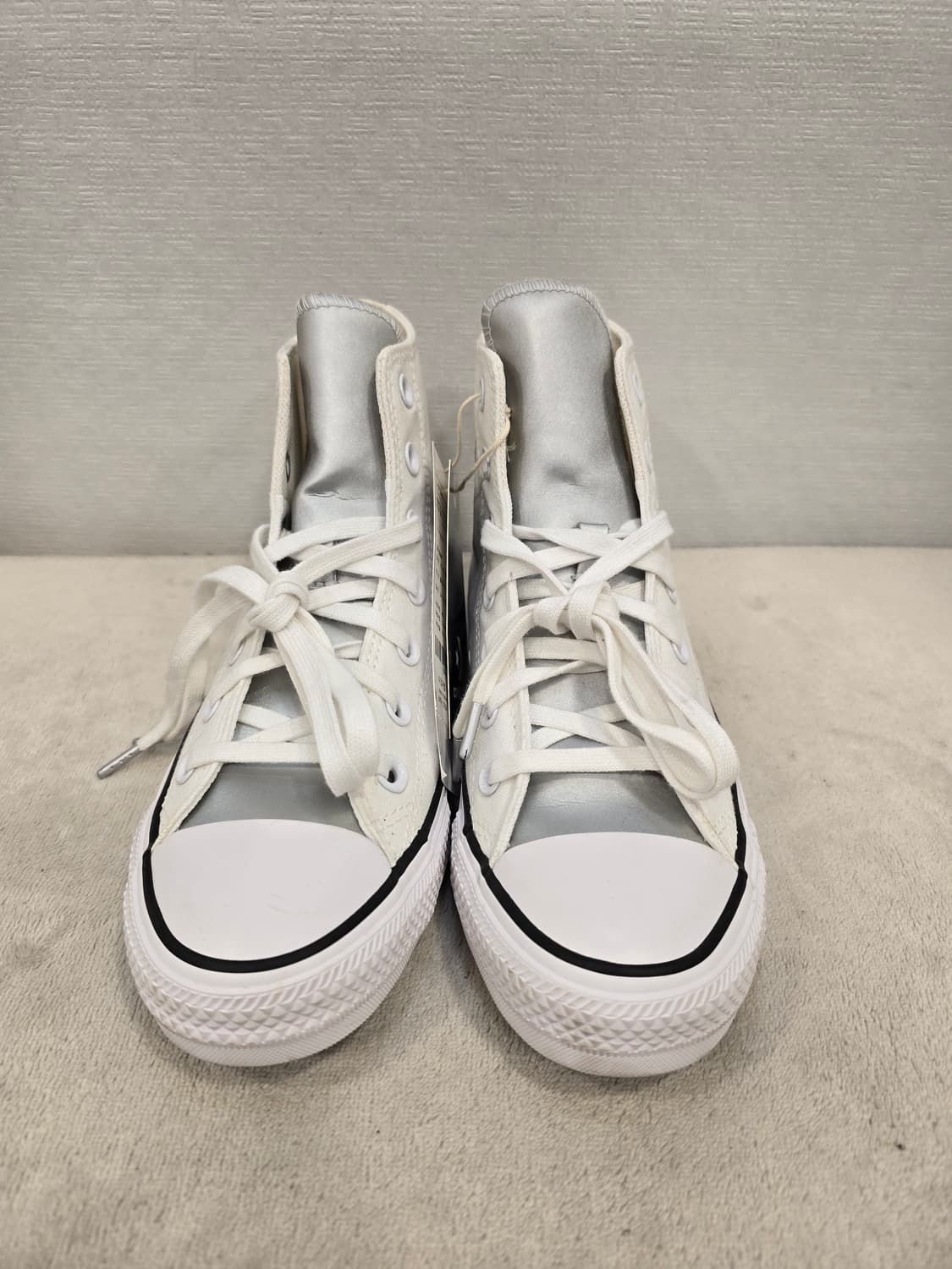 새상품) 컨버스 올스타 하이 스니커즈 흰색/실버 240 상품이미지2