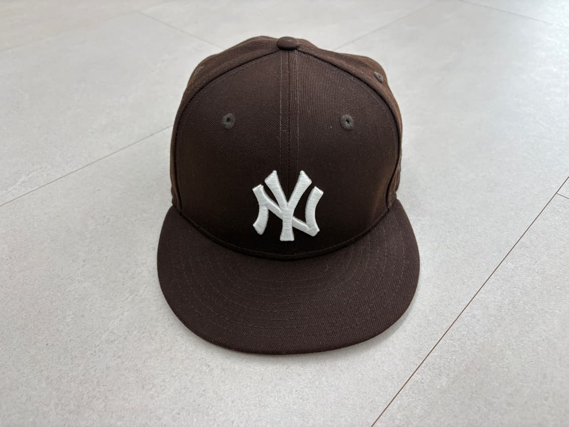 뉴에라 59Fifty 뉴욕 양키스 (브라운) 상품이미지1