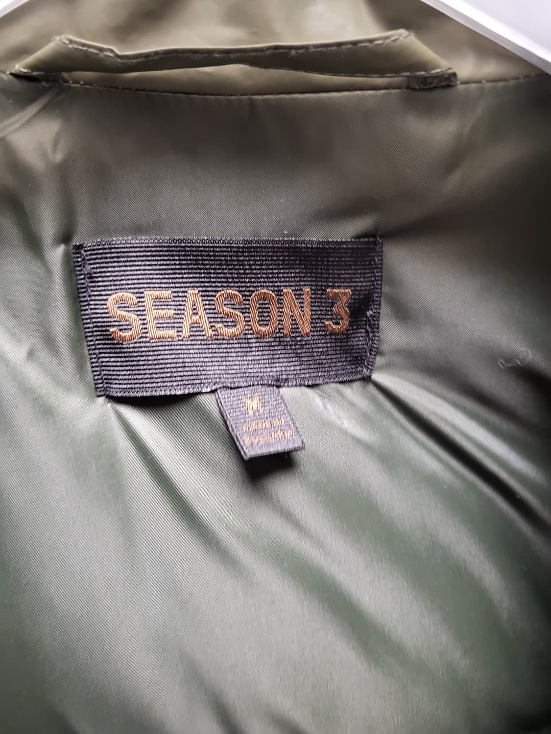 YEEZY SEASON 3 왁스패딩 카키  M 상품이미지4