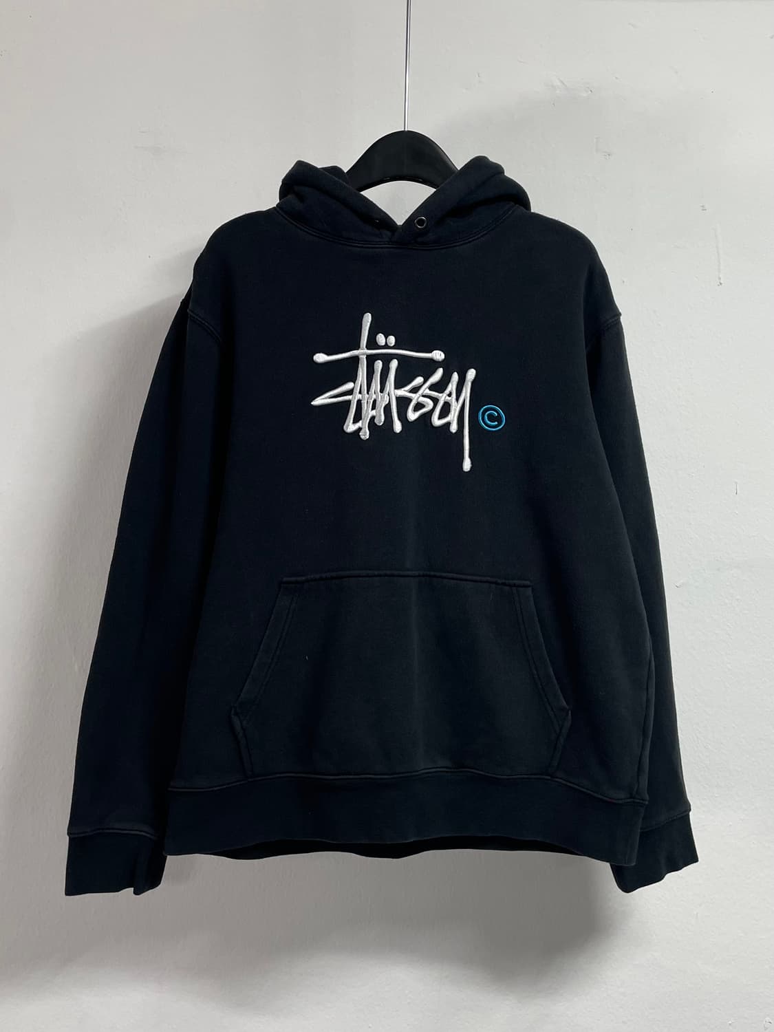 스투시 빅로고 스펠아웃 후드티 (on.599) 상품이미지1