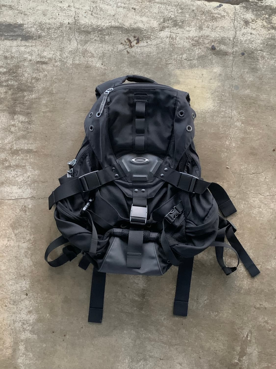00s 오클리 아이콘 3.0 백팩 블랙 상품이미지1